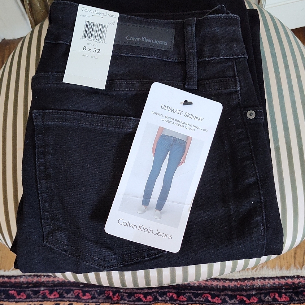 Calvin Klein Women's Dark Skinny Jeans